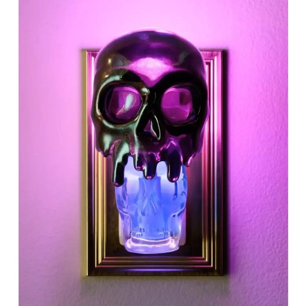 Bath & Body Works Halloween Dripping Skull Wallflowers Nightlight Diffuser Plug